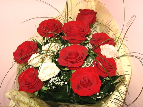 red roses bouquet