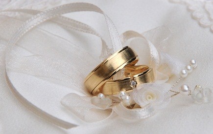 gold wedding bands