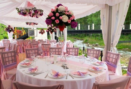 outdoor reception tables